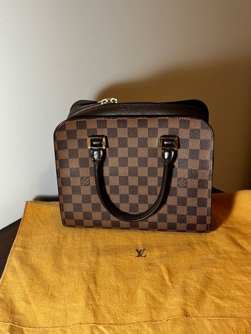 Louis Vuitton Triana Damier Ebene – Very Good Condition